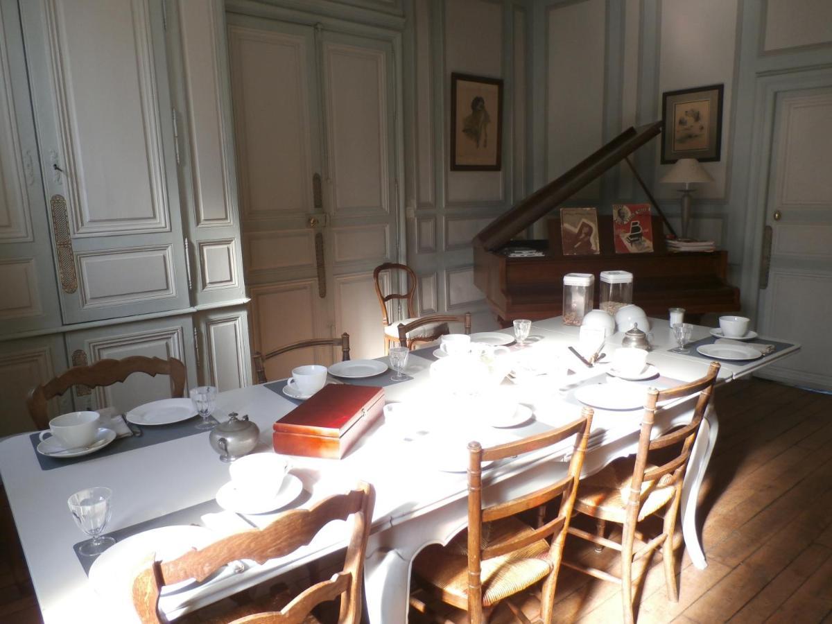 La Maison Xviiie Moulins  Buitenkant foto