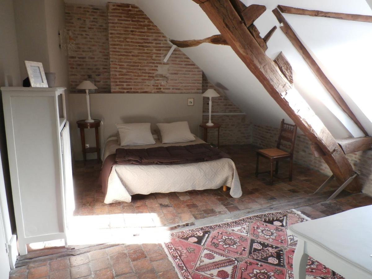 La Maison Xviiie Moulins  Buitenkant foto